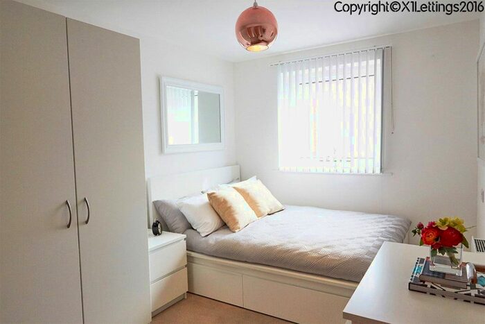 1 Bedroom Flat To Rent In Brindley House, Elmira Way, Salford, M5