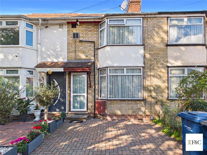 3 Bedroom Terraced House For Sale In Brampton Road, Cambridge, CB1