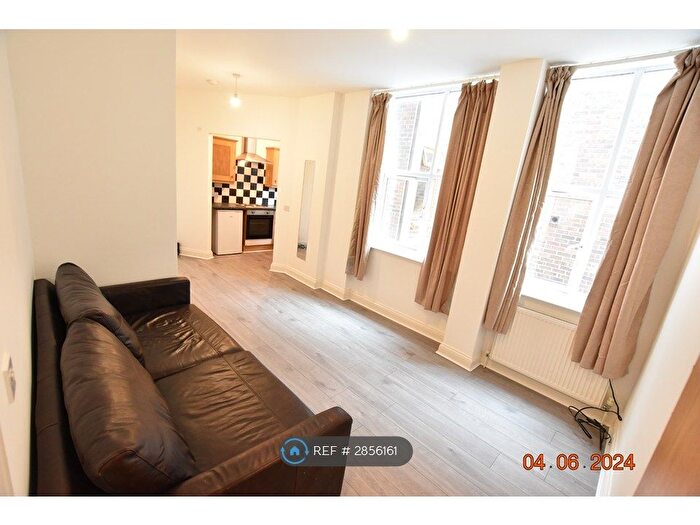 1 Bedroom Flat To Rent In Guildford Street, Luton, LU1