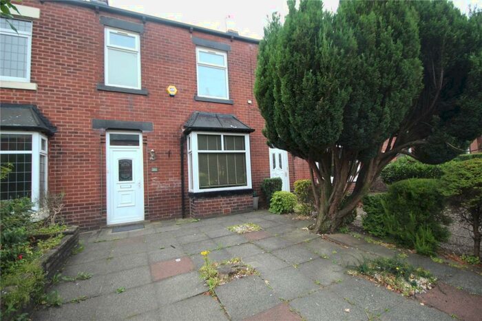 3 Bedroom Terraced House To Rent In Bury Road, Rochdale, Greater Manchester, OL11