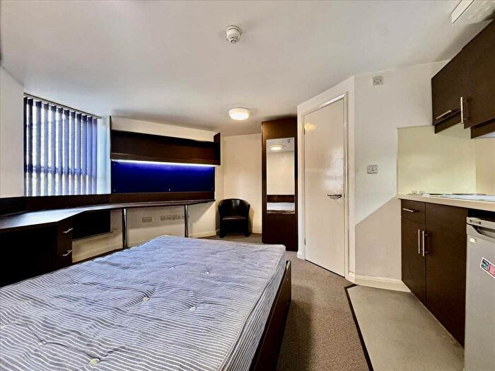 Studio To Rent In The Square - North Road East, PL4