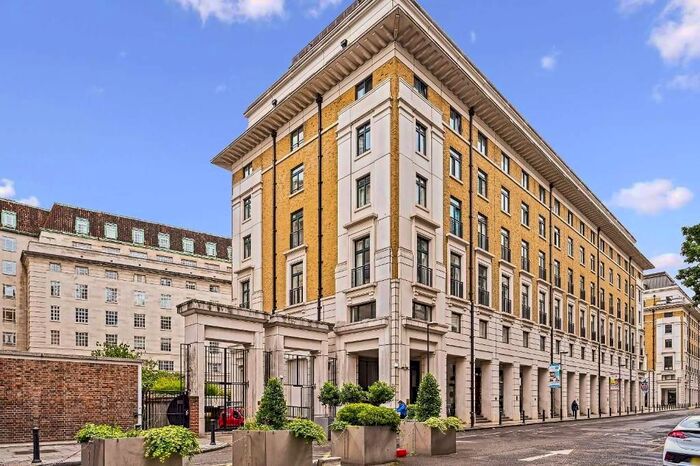 2 Bedroom Flat To Rent In Forum Magnum Square, East Block, Waterloo, Westminster, Southbank, London, SE1