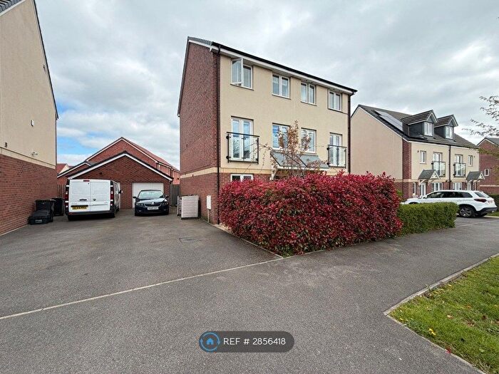 3 Bedroom Semi-Detached House To Rent In Homington Avenue, Swindon, SN3