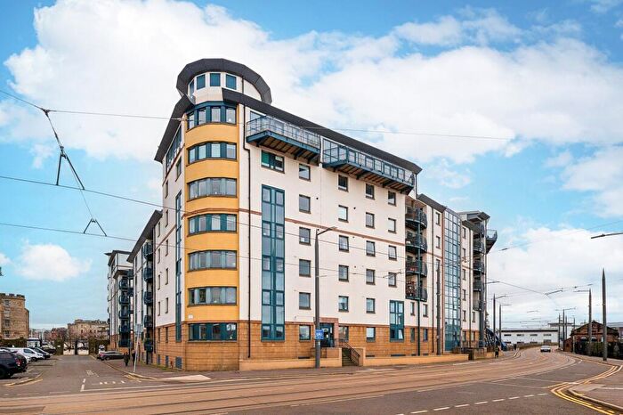 3 Bedroom Apartment For Sale In Ocean Drive, Leith, Edinburgh, EH6
