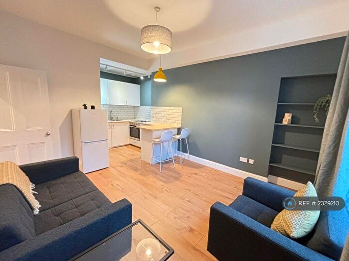 1 Bedroom Flat To Rent In Murdoch Terrace, Edinburgh, EH11