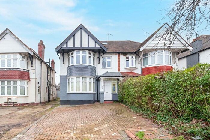 2 Bedroom Flat For Sale In Hendon, NW4