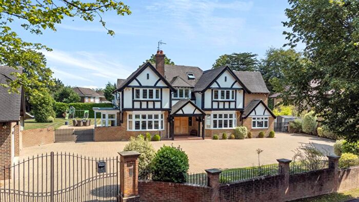 7 Bedroom Detached House For Sale In Vicarage Way, Gerrards Cross, SL9