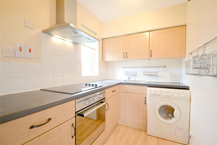 Studio To Rent In Adams Way, Croydon, CR0