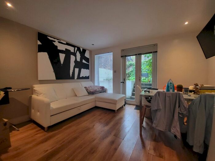 1 Bedroom Flat To Rent In Hetley Road, London, W12