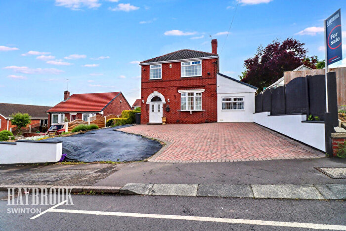 4 Bedroom Detached House For Sale In Highfield Road, Doncaster, DN12