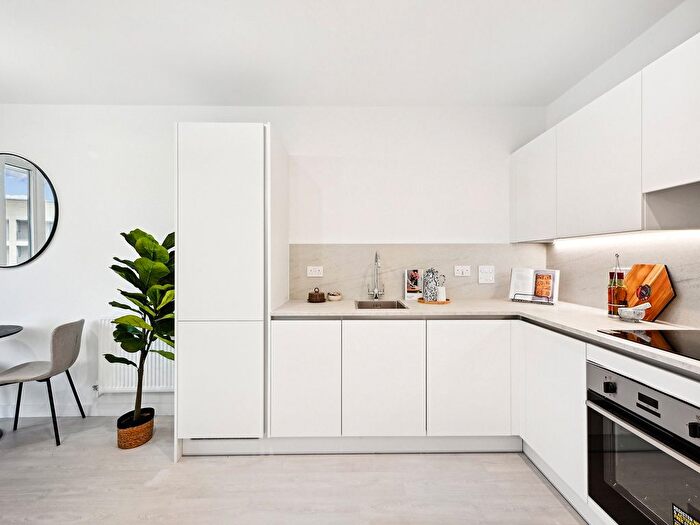 2 Bedroom Flat To Rent In Perryfield Way, Hendon, NW9