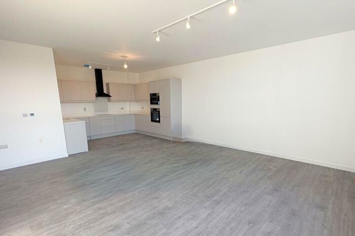 3 Bedroom Apartment To Rent In Woking, Surrey, GU22