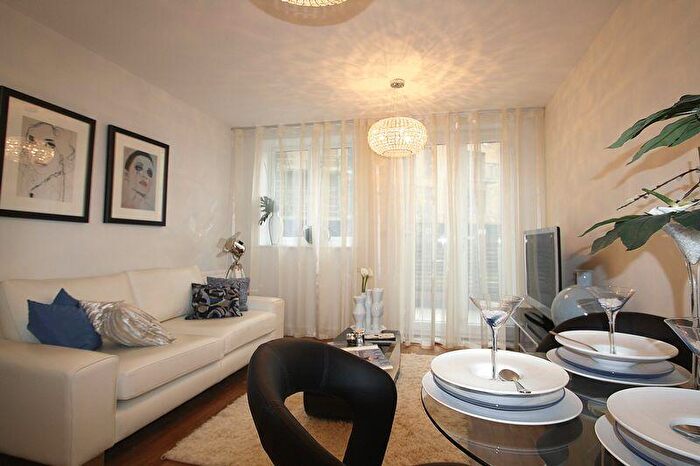 1 Bedroom Flat To Rent In Whitestone Way, Croydon, CR0