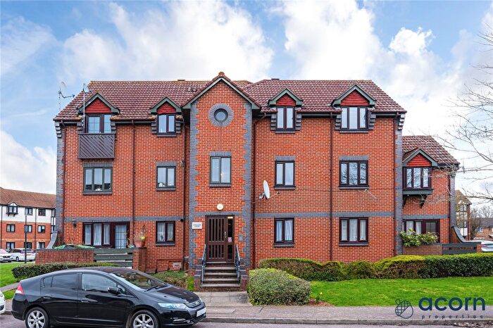 1 Bedroom Flat To Rent In Swallow Court, Swan Drive, London, NW9