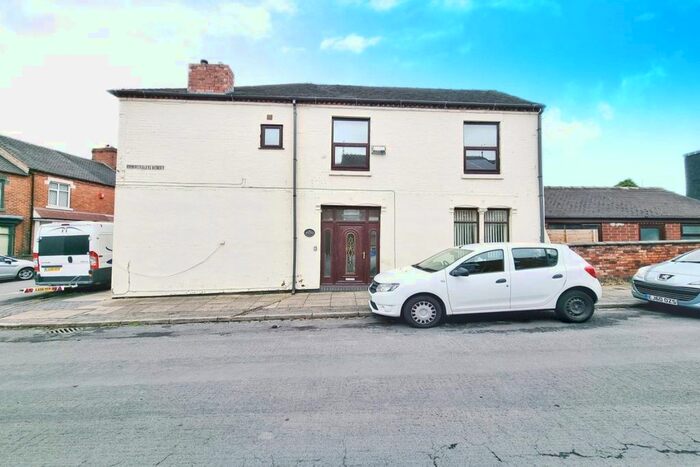 3 Bedroom End Of Terrace House To Rent In Moston Street, Stoke-On-Trent, Staffordshire, ST1