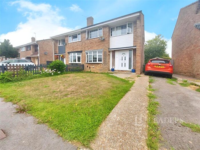 3 Bedroom Semi-Detached House For Sale In Winnington, Fareham, Hampshire, PO15