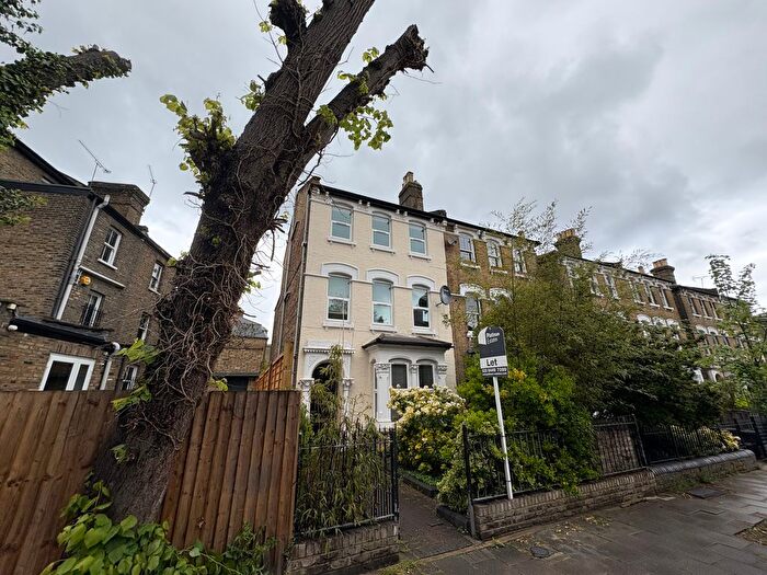 2 Bedroom Flat To Rent In Ashley Road, Islington, N19