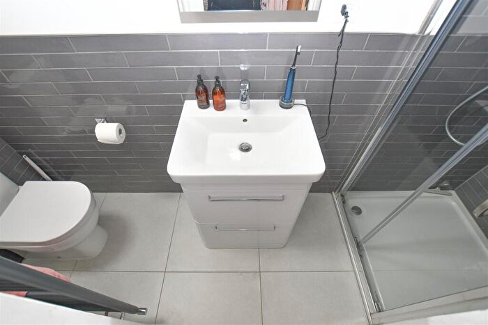 2 Bedroom Cottage To Rent In Bradden Lane, Gaddesden Row, HP2