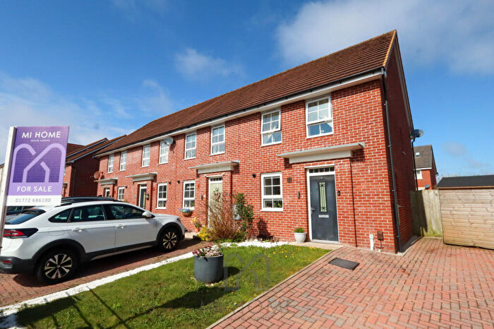3 Bedroom End Of Terrace House For Sale In Grasshopper Drive, Warton, Preston, PR4