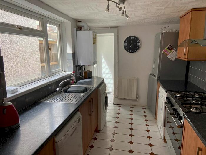 4 Bedroom Property To Rent In Glamorgan St, Sandfields, Swansea, SA1