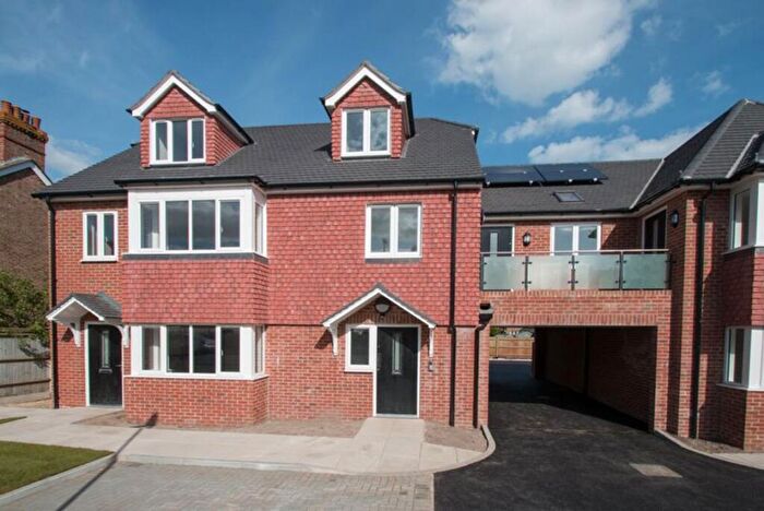 2 Bedroom Flat To Rent In Hurdles View, Fontwell, PO20