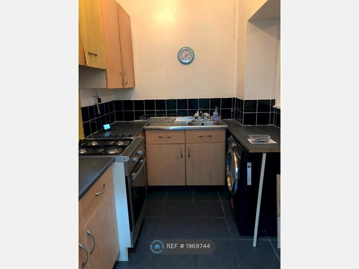 1 Bedroom Flat To Rent In Pennfields, Wolverhampton, WV3