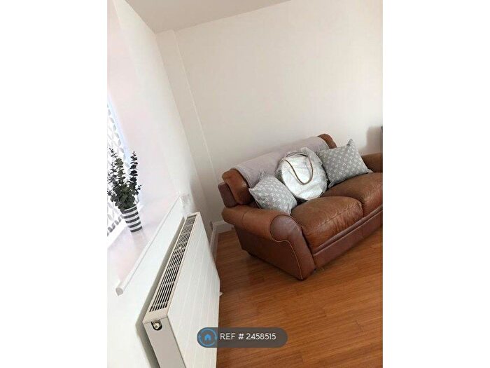 1 Bedroom Flat To Rent In Valentia Road, Hoylake, CH47