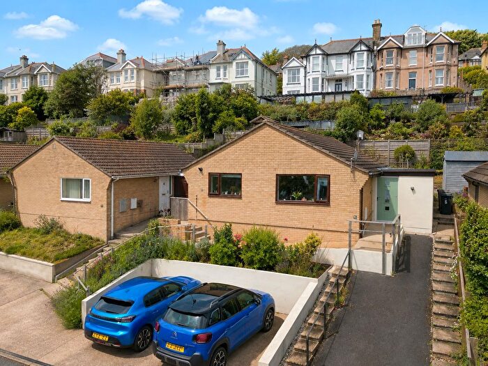 3 Bedroom Bungalow For Sale In Brookside Close, Teignmouth, TQ14