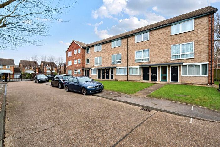2 Bedroom Maisonette To Rent In Park Court, Park Road, New Malden, KT3