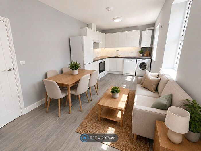 2 Bedroom Flat To Rent In Pitt Road, Bristol, BS7
