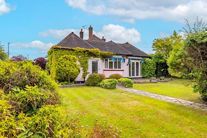 4 Bedroom Detached House For Sale In Thorpe Hall Avenue, Thorpe Bay, SS1