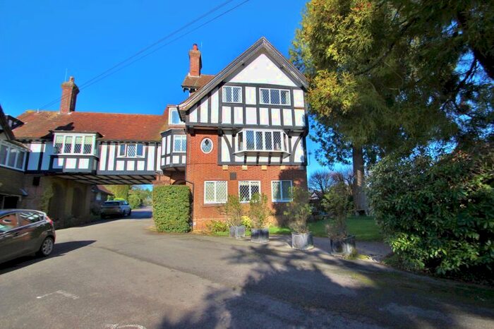 2 Bedroom Flat For Sale In Argos Hill, Rotherfield, Crowborough, TN6