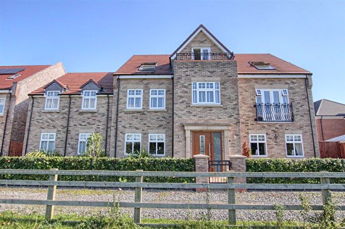 6 Bedroom Detached House For Sale In Moresby Walk, Ingleby Barwick, TS17