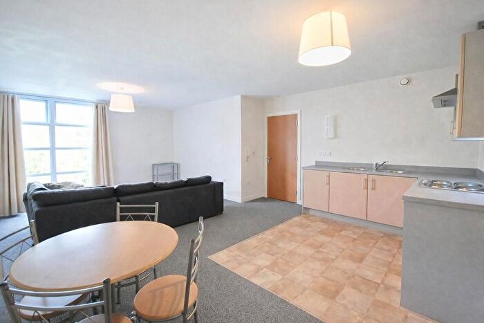 2 Bedroom Detached House To Rent In Altrincham Road, Manchester, M22