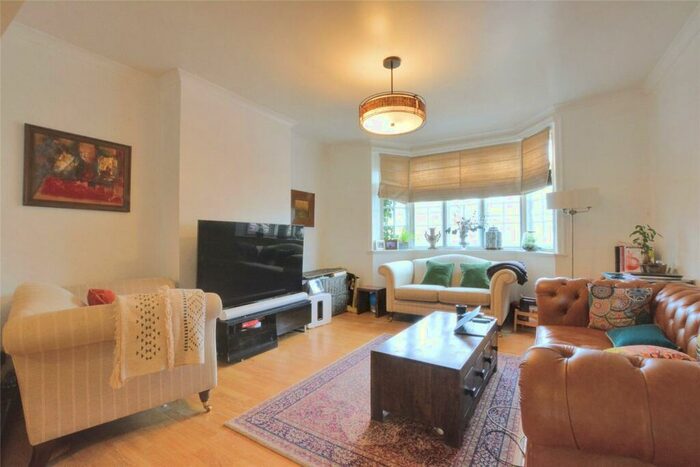 4 Bedroom Semi-Detached House To Rent In Well Hall Road, London, SE9