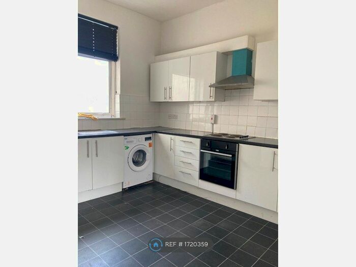 6 Bedroom Semi-Detached House To Rent In Palmerston Road, London, E7