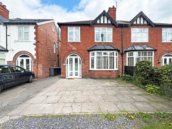3 Bedroom Semi-Detached House To Rent In Gordon Road, West Bridgford, Nottingham, NG2