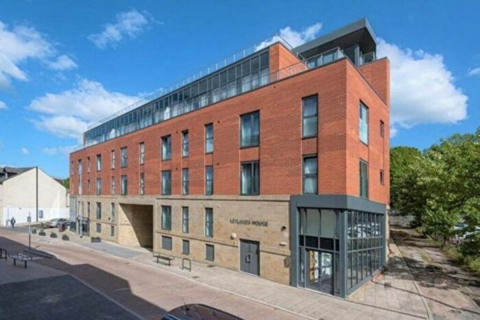 2 Bedroom Flat For Sale In Leasehold Apartments, Bradford, BD1