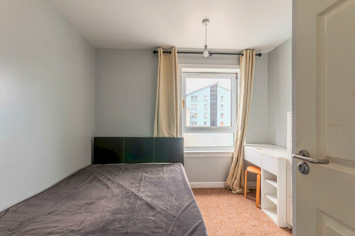 4 Bedroom Flat To Rent In Viewcraig Street Edinburgh United Kingdom, EH8