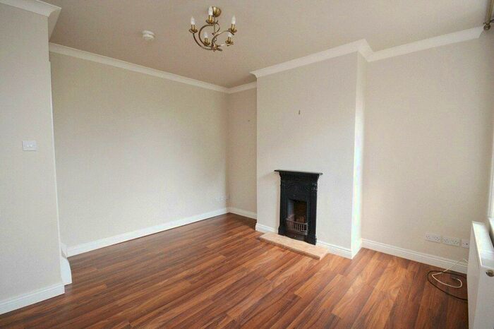 1 Bedroom Terraced House To Rent In Broadgate Lane, Horsforth, Leeds, West Yorkshire, LS18
