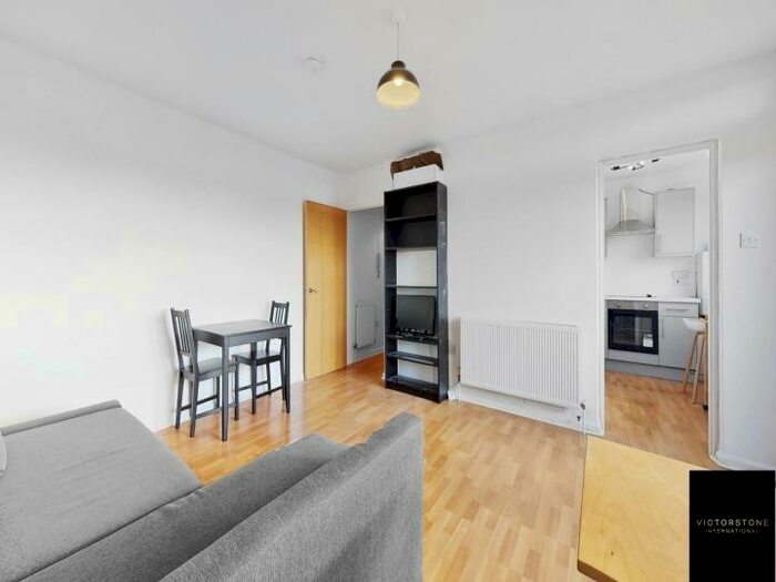 1 Bedroom Apartment To Rent In Landmark Heights, Daubeney Road, Hackney, London, E5