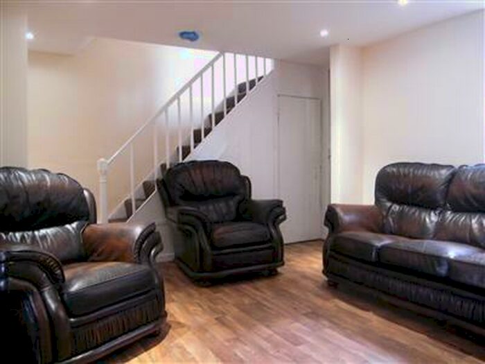 4 Bedroom House To Rent In Ashley Place, North Road West *Zero Deposit Guarantee Available*, PL1