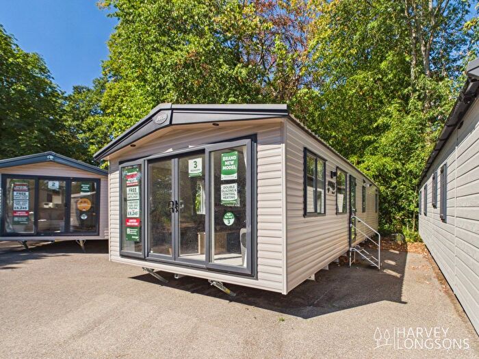 3 Bedroom Lodge For Sale In Ivyhouse Lane, Hastings, TN35
