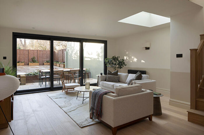2 Bedroom Flat For Sale In Forest Hill Road, London, SE22