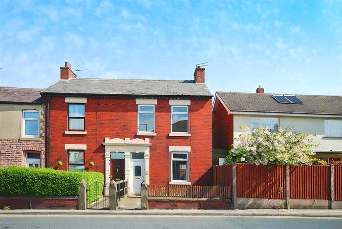 3 Bedroom End Of Terrace House To Rent In Watkin Lane, Lostock Hall, Preston, PR5