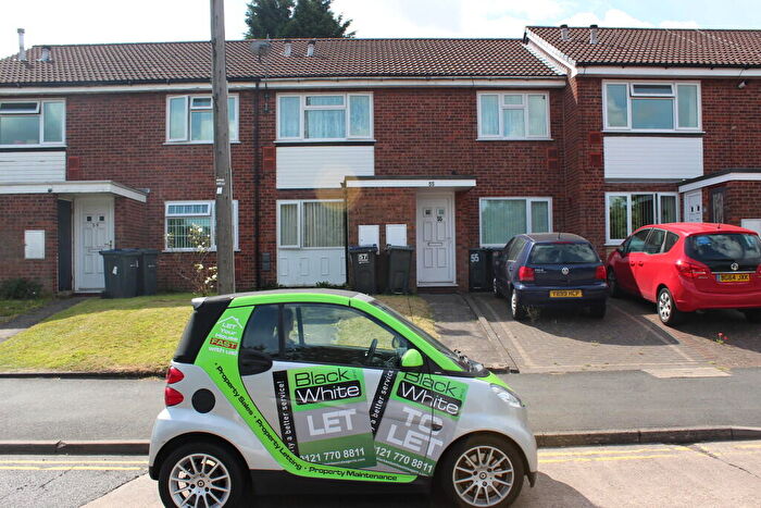 2 Bedroom Flat To Rent In Tile Cross Road, Birmingham, B33
