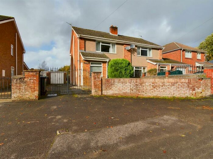 3 Bedroom Semi-Detached House For Sale In Oldcroft, Lydney, GL15