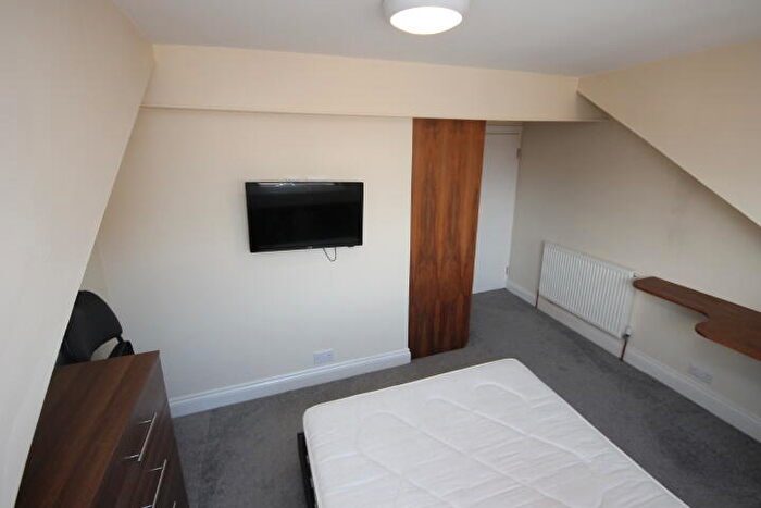 5 Bedroom Terraced House To Rent In Lucas Street, Woodhouse, Leeds, LS6