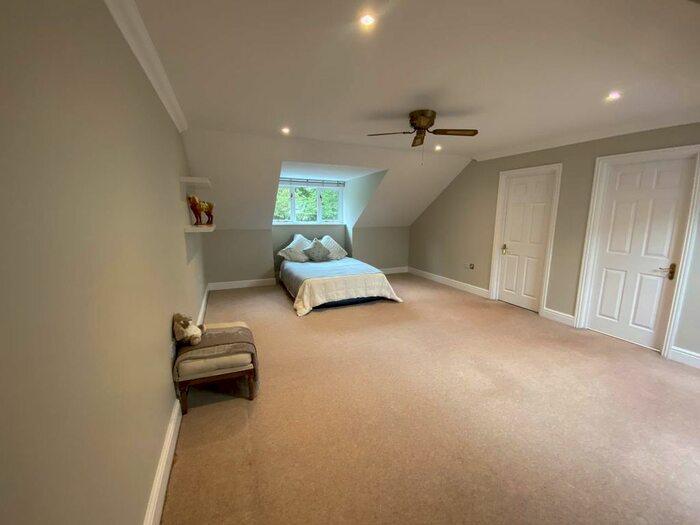 2 Bedroom Property To Rent In Woodmill Court, London Road, Ascot, SL5