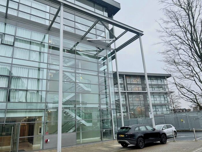 Studio To Rent In Addlestone, KT15